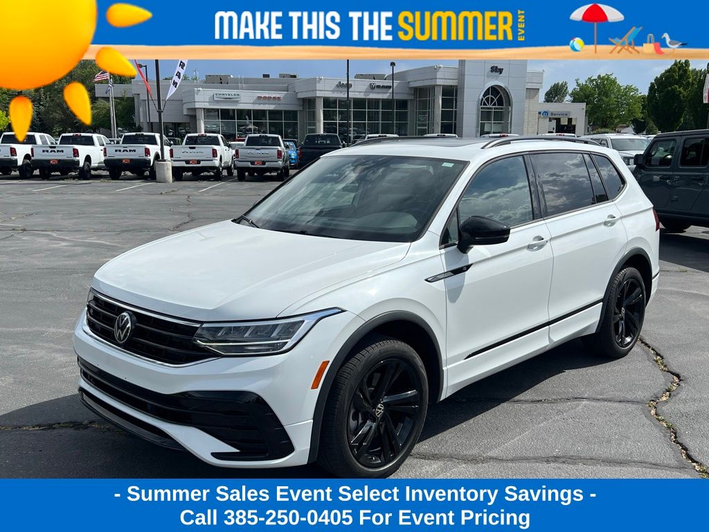 2024 Volkswagen Tiguan 2.0T SE R-Line Black 4Motion's photo