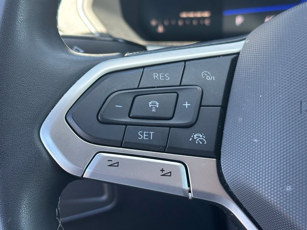 2022 Volkswagen Tiguan SE - Photo 26