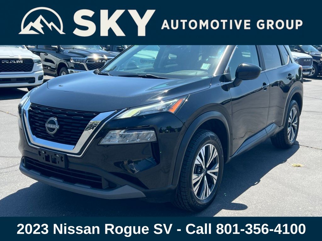 2023 Nissan Rogue SV photo 2