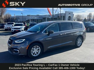 2023 Chrysler Pacifica Touring L Van Passenger Van