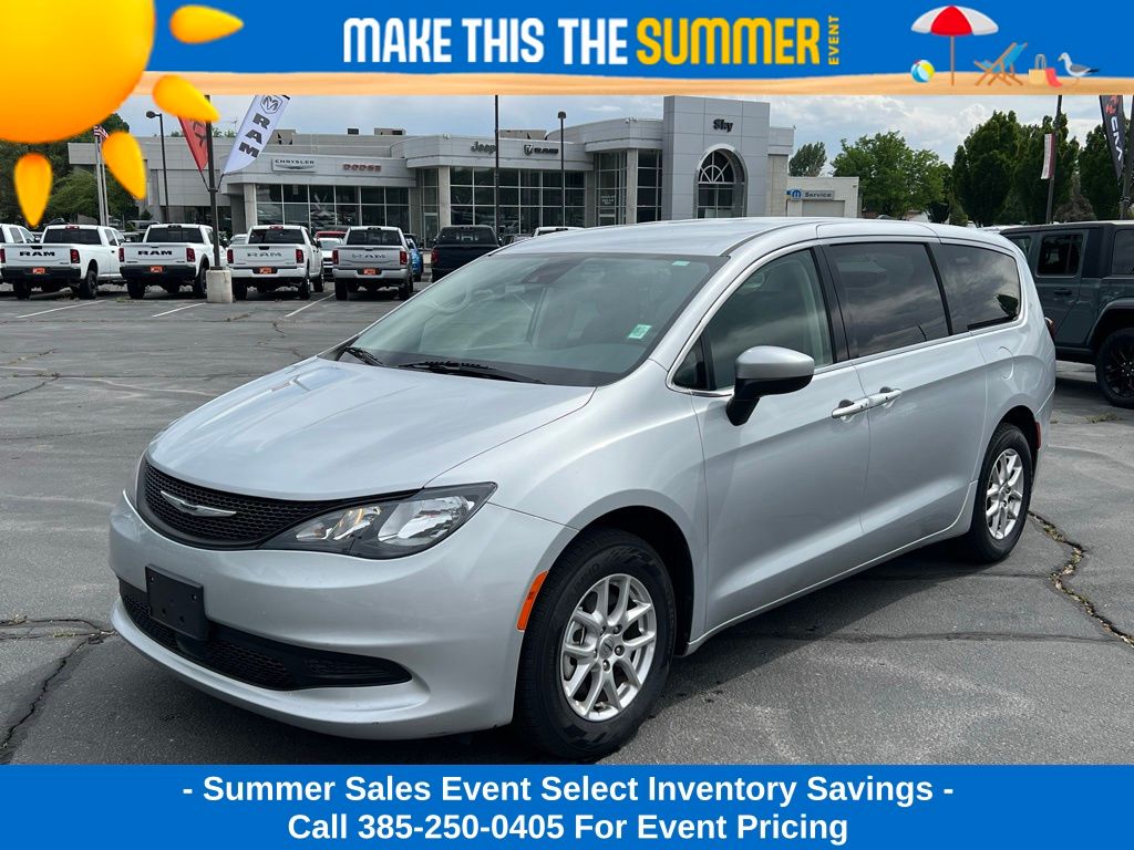 2023 Chrysler Voyager