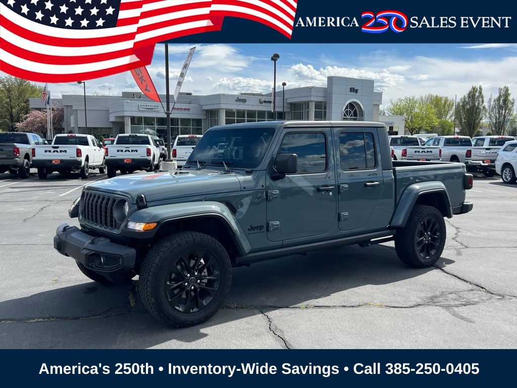 2025 Jeep Gladiator Nighthawk Auto's photo