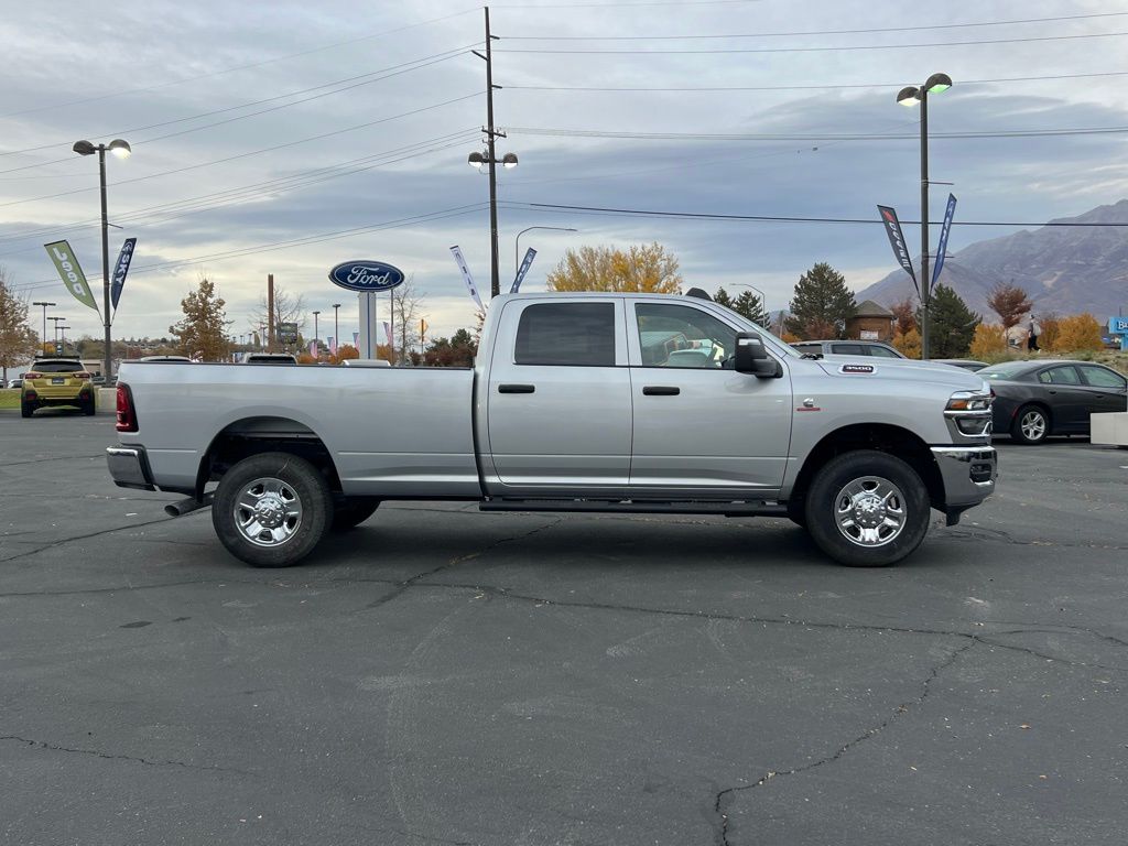 2026 Ram 3500 Tradesman photo 4