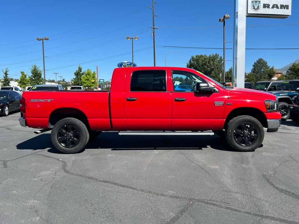 2008 Dodge Ram SLT photo 4