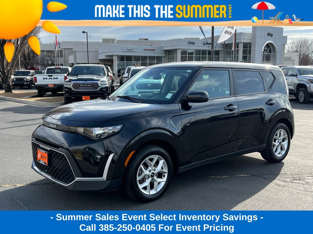 2023 Kia Soul 2.0L LX IVT's photo