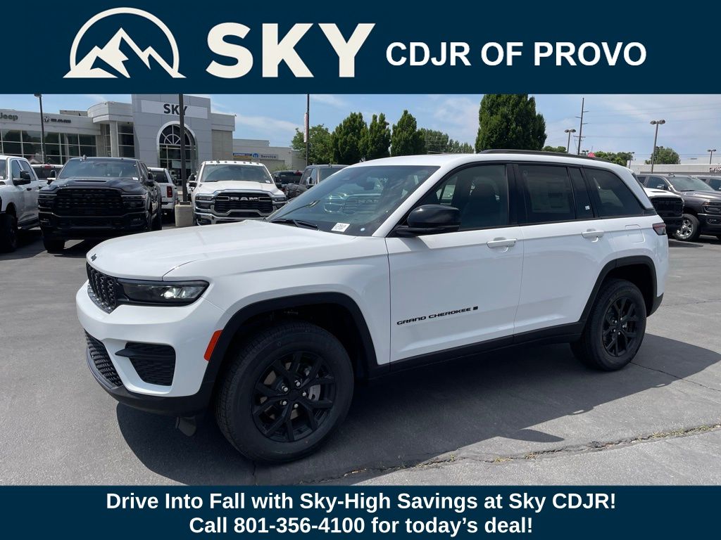 2025 Jeep Grand Cherokee Altitude photo 2