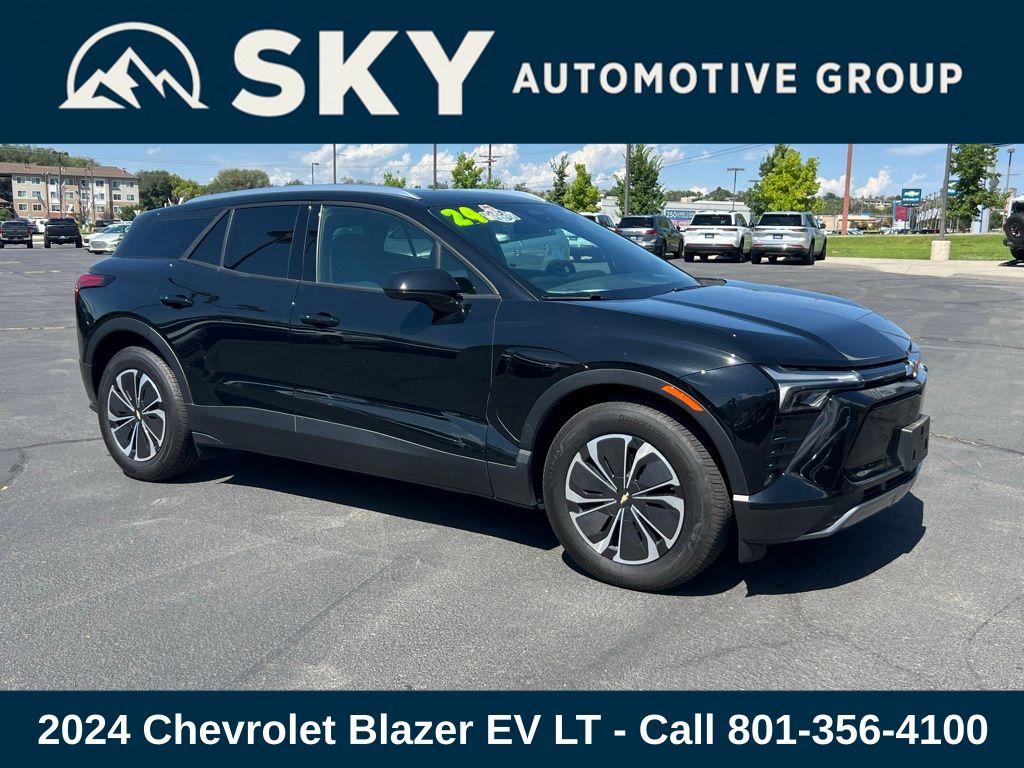 2024 Chevrolet Blazer EV photo 3