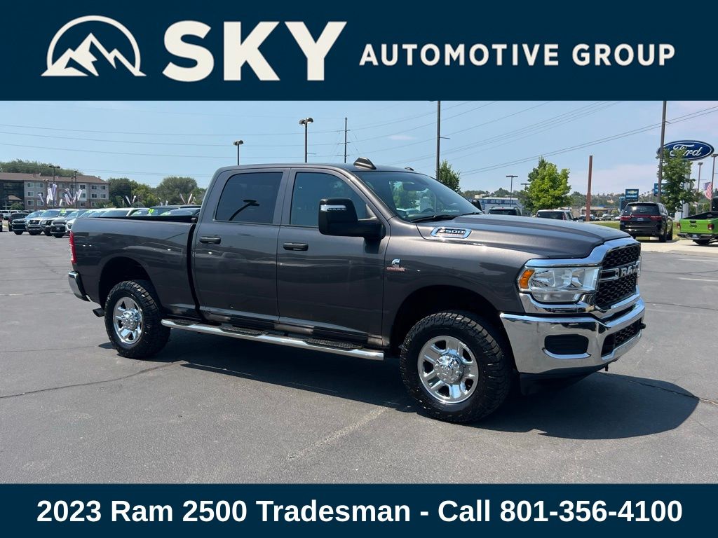 2023 Ram 2500 Tradesman photo 3