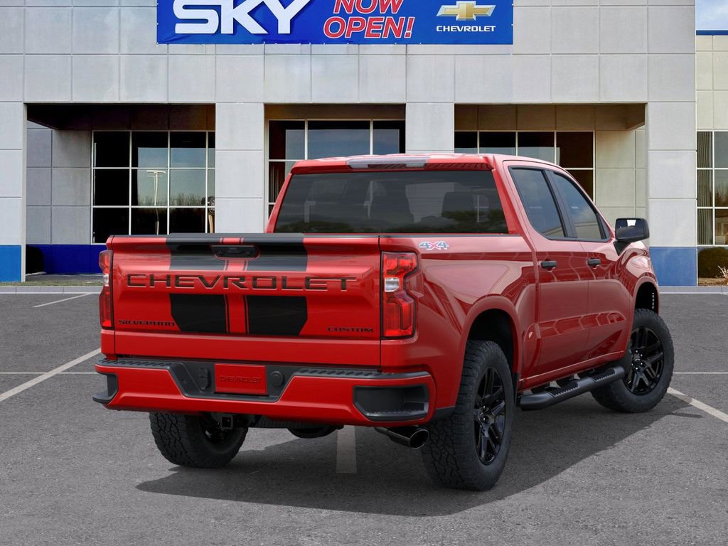 2025 Chevrolet Silverado 1500 Custom photo 4