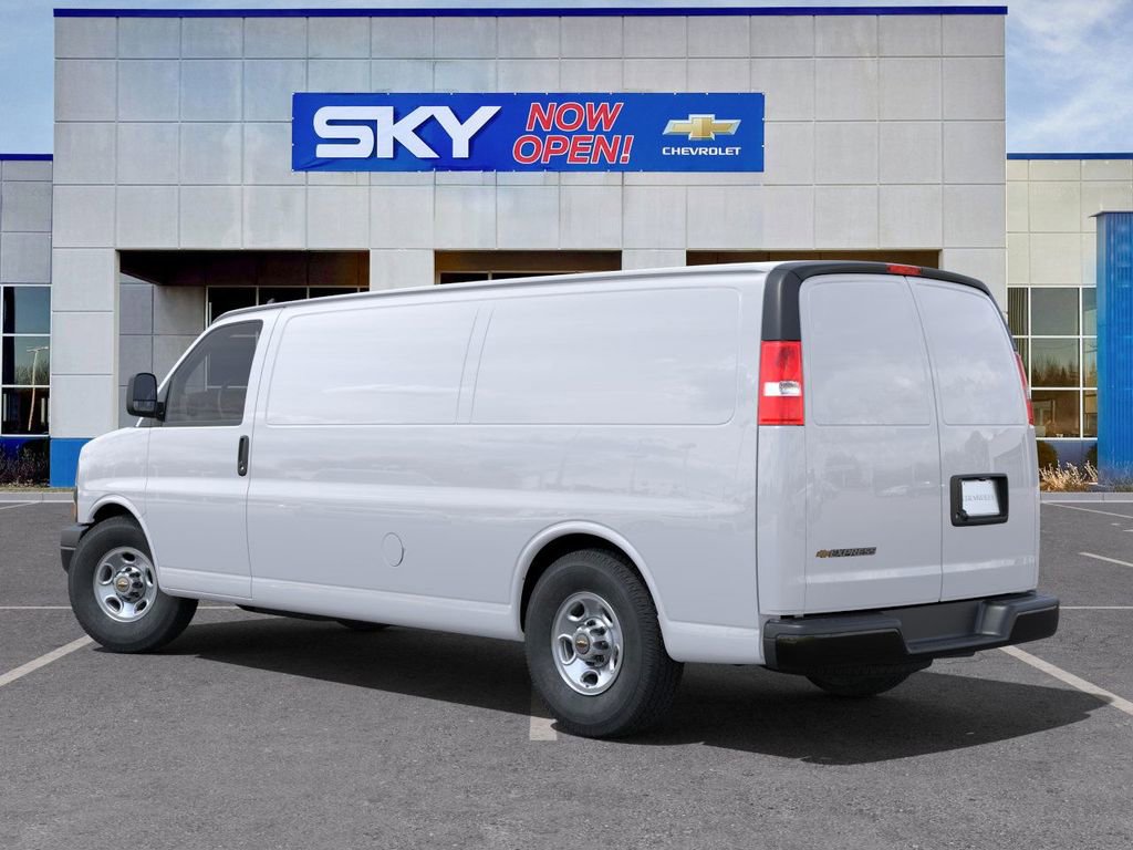 2025 Chevrolet Express Cargo 3500 photo 3