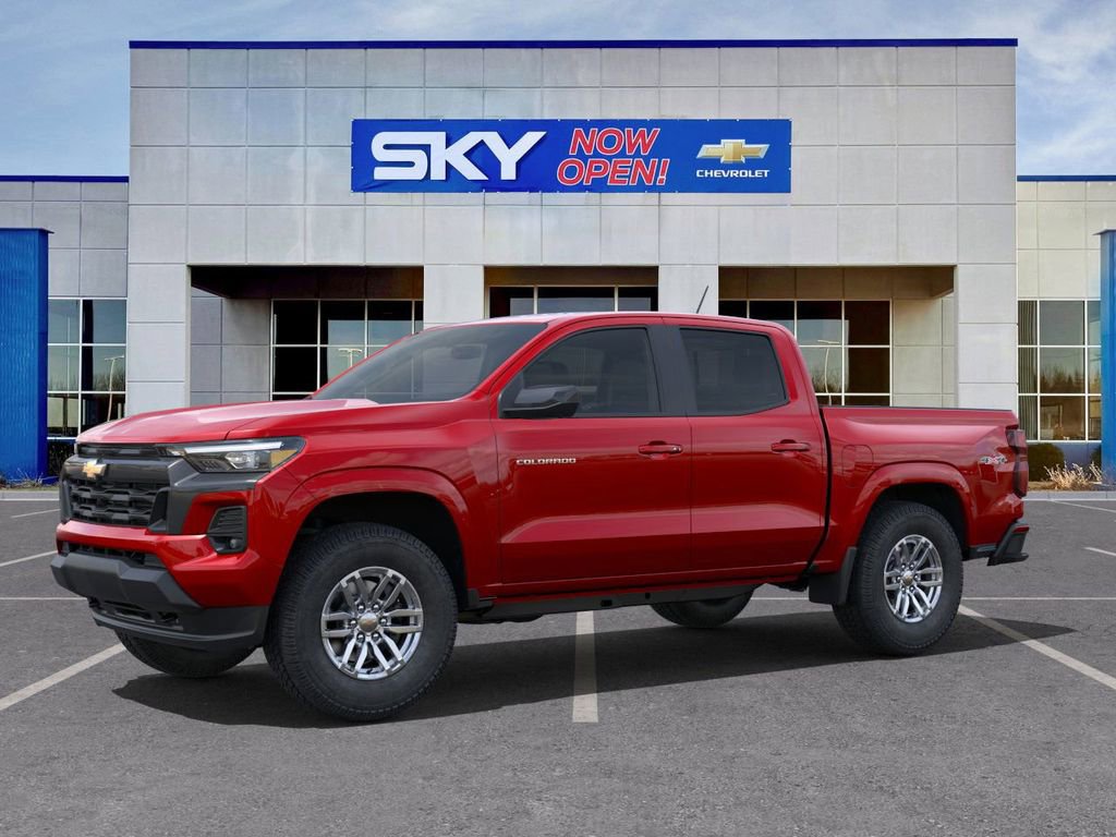 2024 Chevrolet Colorado LT photo 2