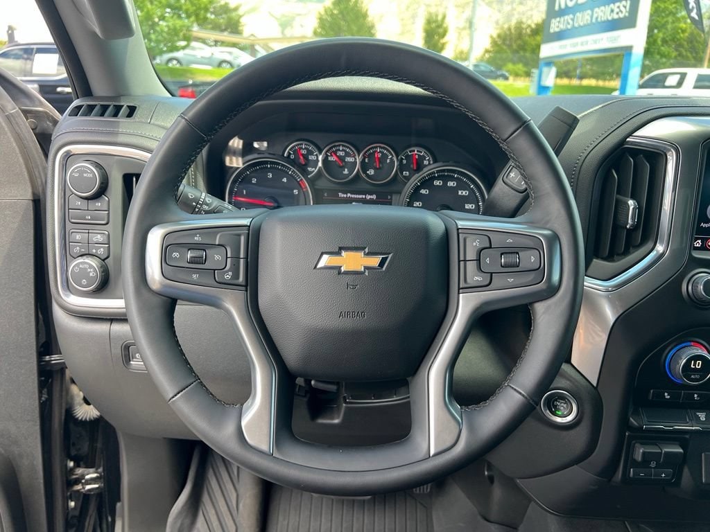 2023 Chevrolet Silverado 3500HD LT - Photo 33