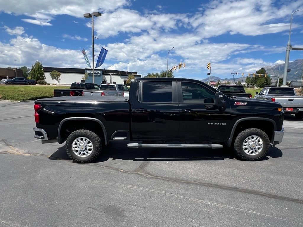 2023 Chevrolet Silverado 3500HD LT - Photo 8