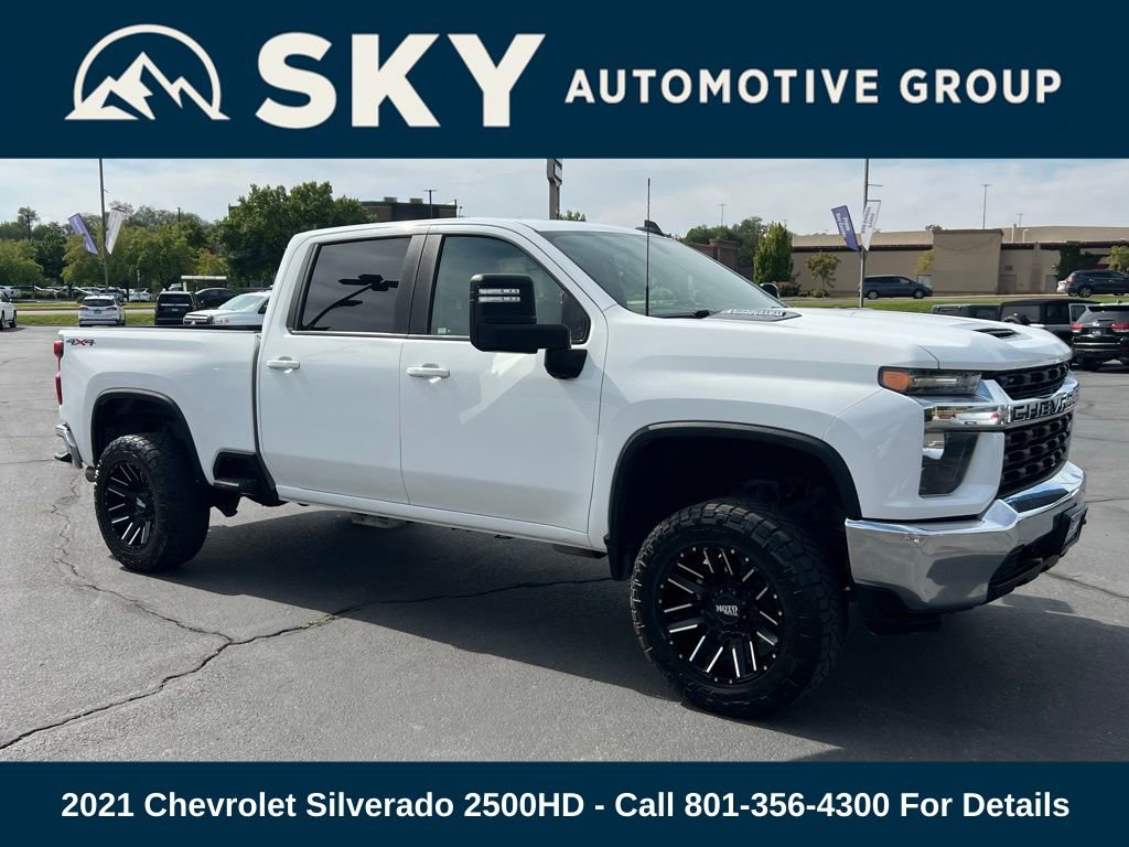 2021 Chevrolet Silverado 2500HD LT photo 3