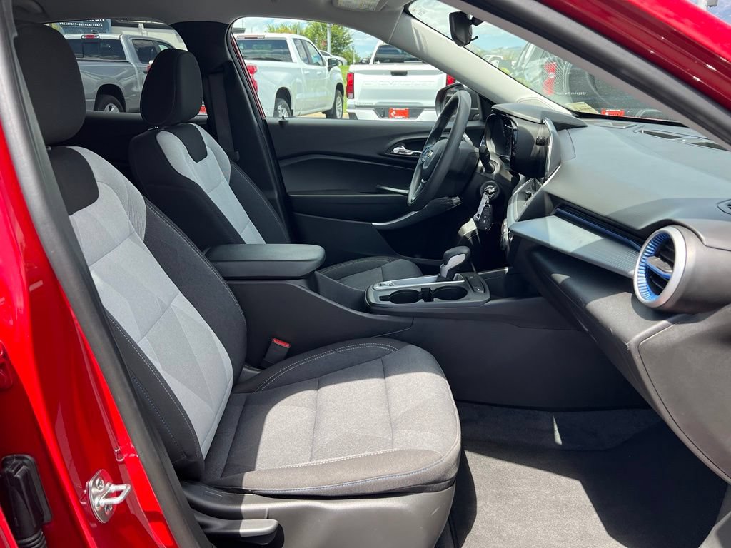 2026 Chevrolet Trax LS - Photo 16