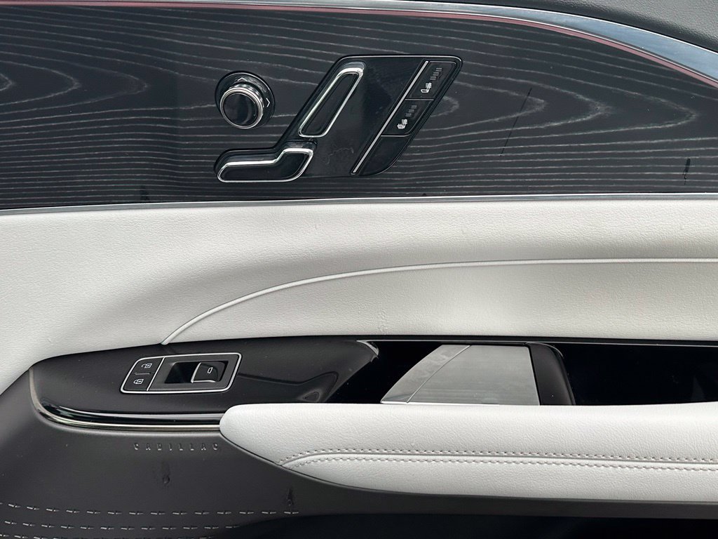 2024 Cadillac LYRIQ Luxury 1 - Photo 19