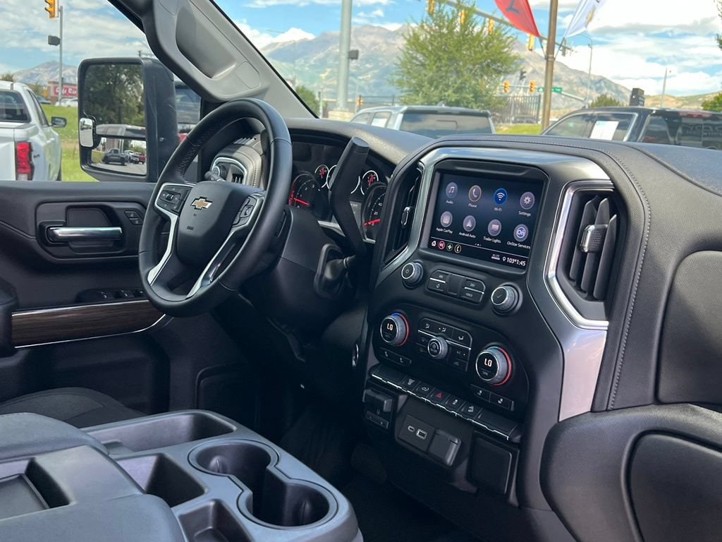 2023 Chevrolet Silverado 3500HD LT - Photo 19