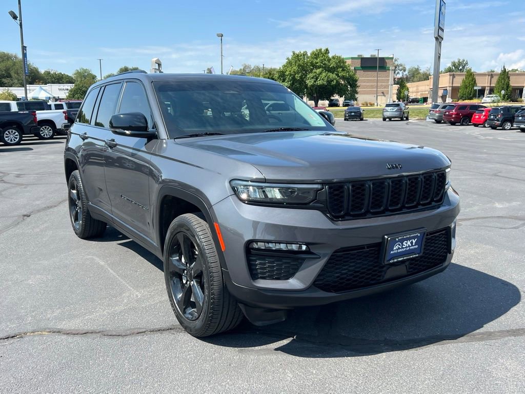 2024 Jeep Grand Cherokee Limited photo 2