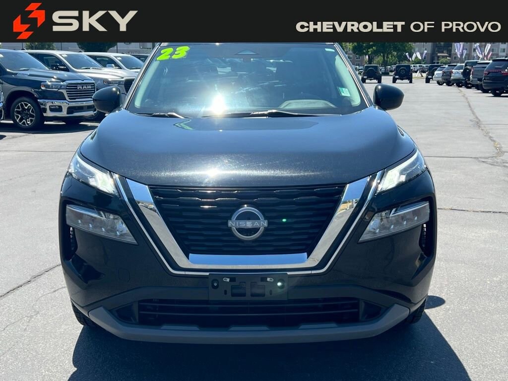 Used 2023 Nissan Rogue SV
