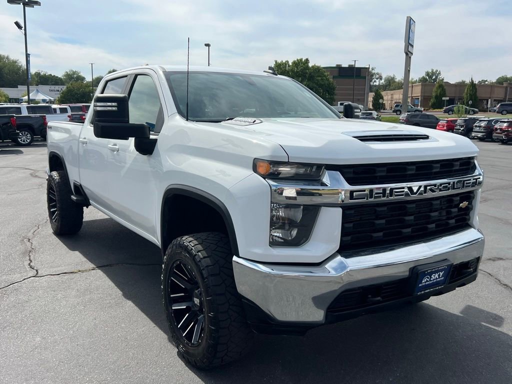 2021 Chevrolet Silverado 2500HD LT photo 4