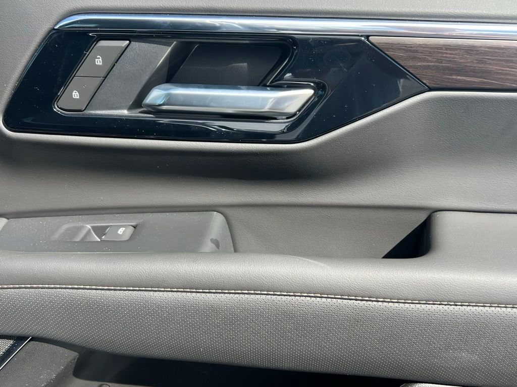 2026 Chevrolet Tahoe Premier - Photo 16