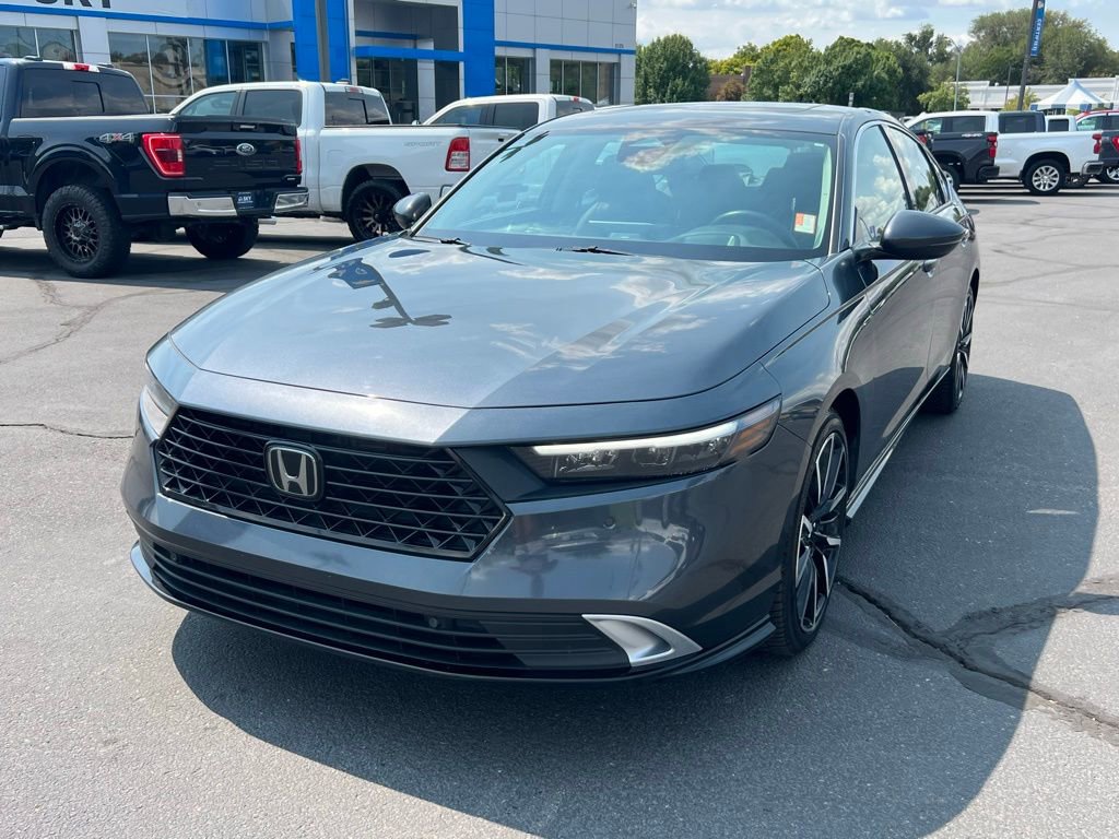 2023 Honda Accord Hybrid Touring photo 2