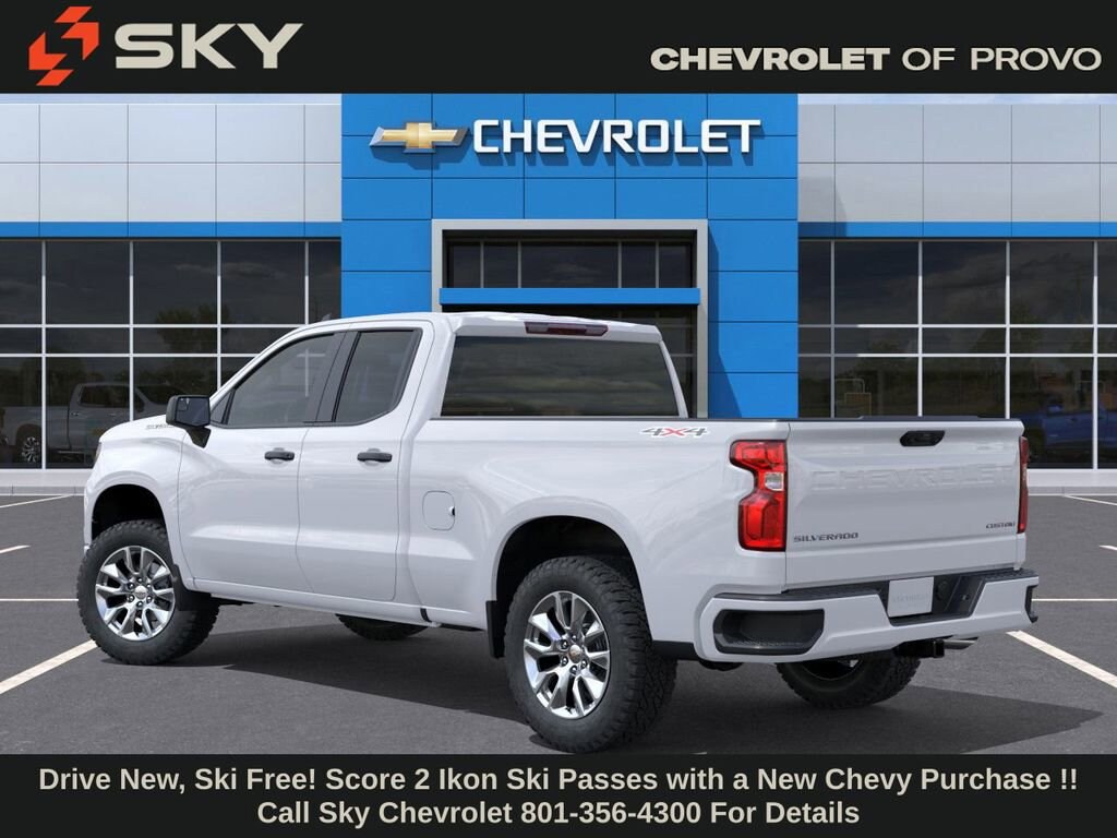 2026 Chevrolet Silverado 1500 Custom photo 2