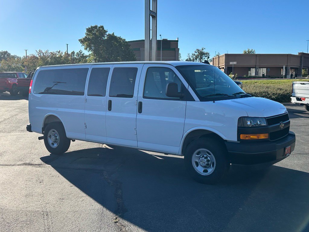 2025 Chevrolet Express Passenger LS - Photo 7