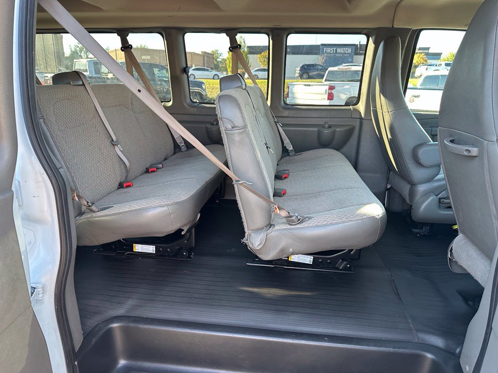 2025 Chevrolet Express Passenger LS - Photo 24