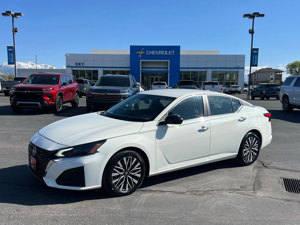 2025 Nissan Altima SV