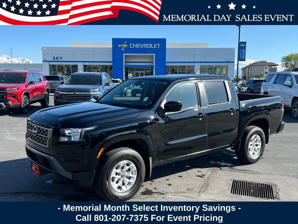 2024 Nissan Frontier SV Crew Cab 4X4 SWB's photo