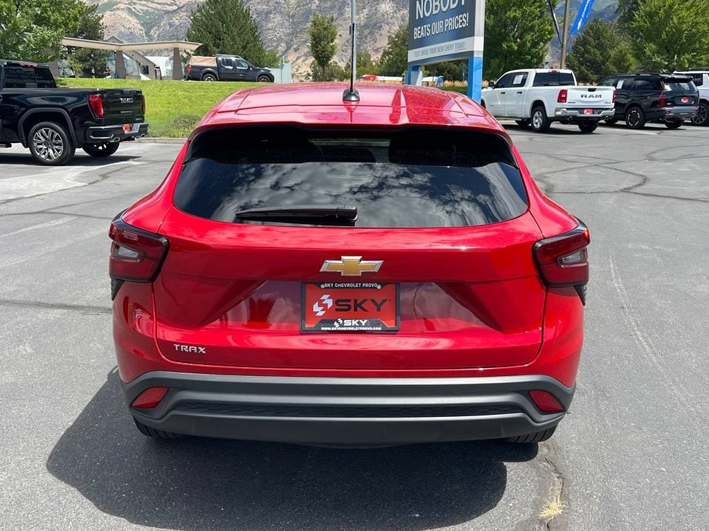 2026 Chevrolet Trax LS - Photo 11