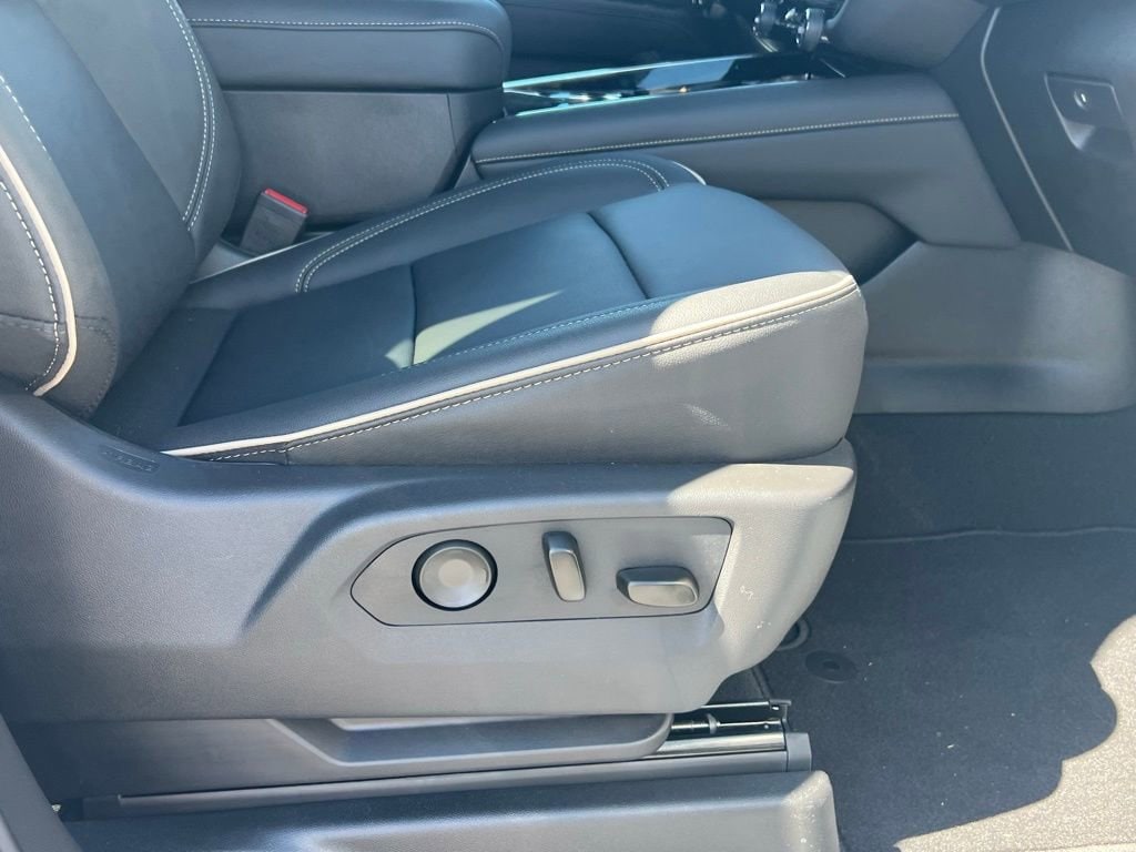 2026 Chevrolet Tahoe Premier - Photo 15