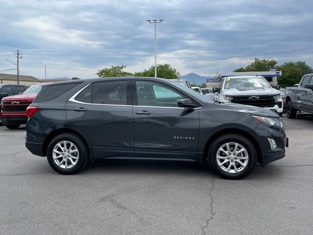 2020 Chevrolet Equinox LT photo 2