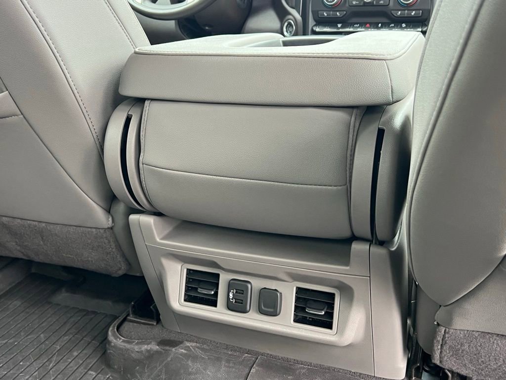 2022 Chevrolet Silverado 3500HD LTZ - Photo 23