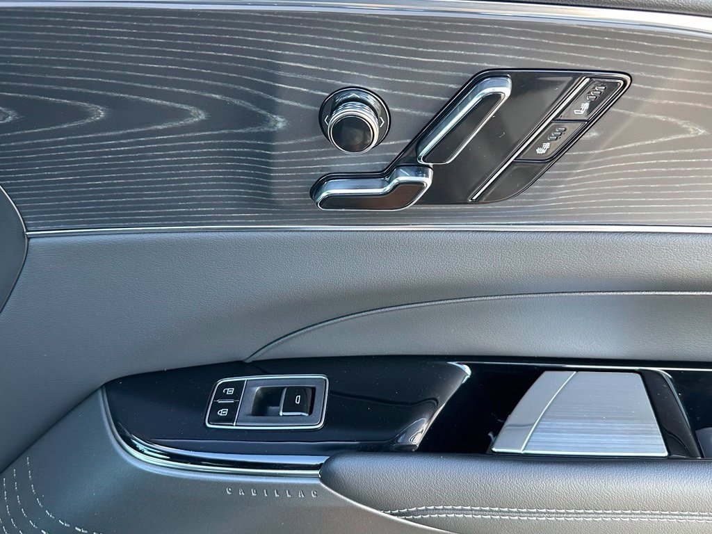 2024 Cadillac LYRIQ Luxury 1 - Photo 22