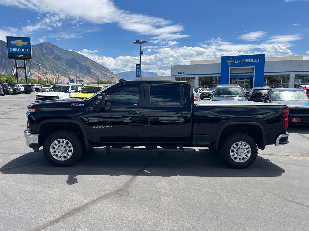 2023 Chevrolet Silverado 3500HD LT - Photo 14