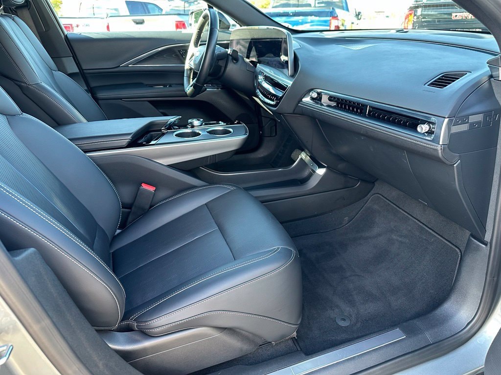 2024 Cadillac LYRIQ Luxury 1 - Photo 18