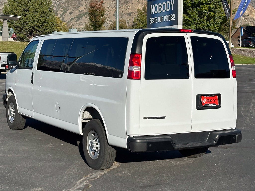 2025 Chevrolet Express Passenger LS - Photo 16