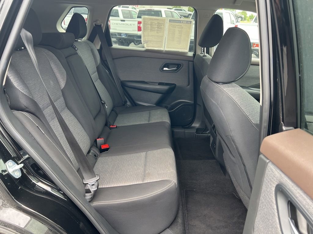 2023 Nissan Rogue SV - Photo 23