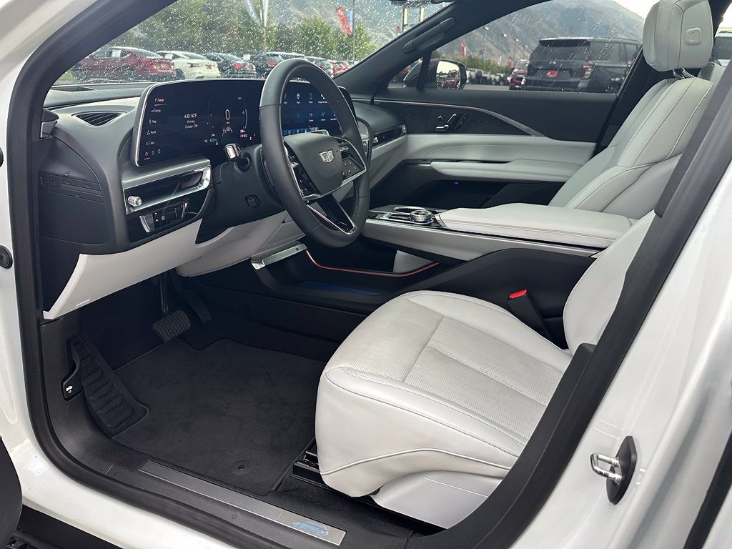 2024 Cadillac LYRIQ Luxury 1 - Photo 27