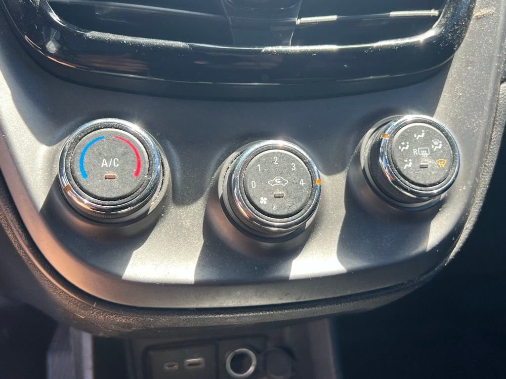 2020 Chevrolet Spark 1LT LT photo 5
