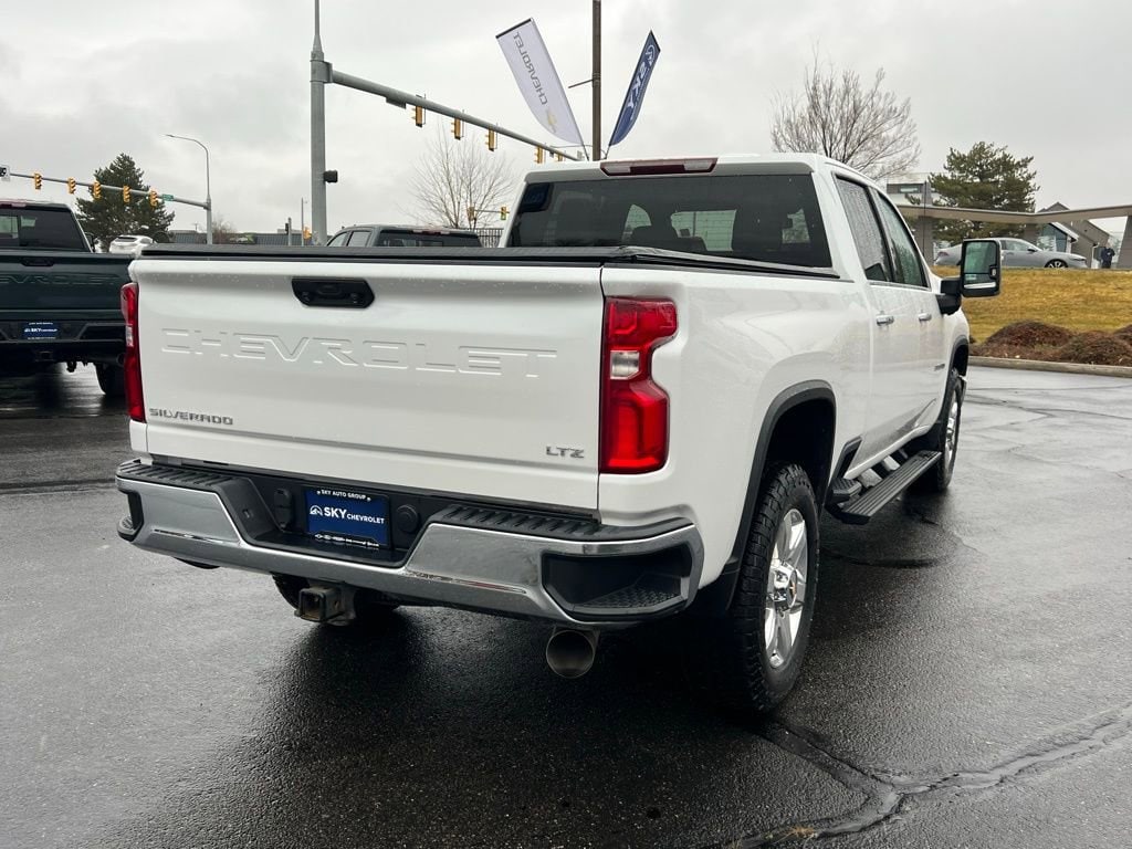 2022 Chevrolet Silverado 3500HD LTZ - Photo 11