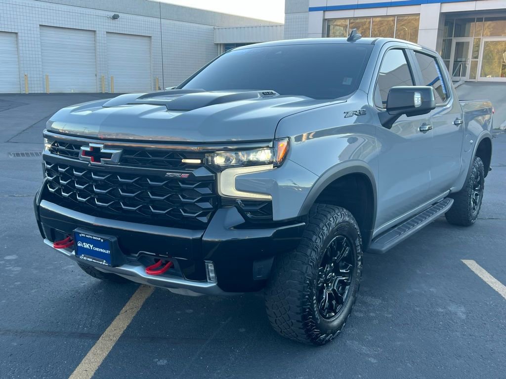 2024 Chevrolet Silverado 1500 ZR2 photo 2
