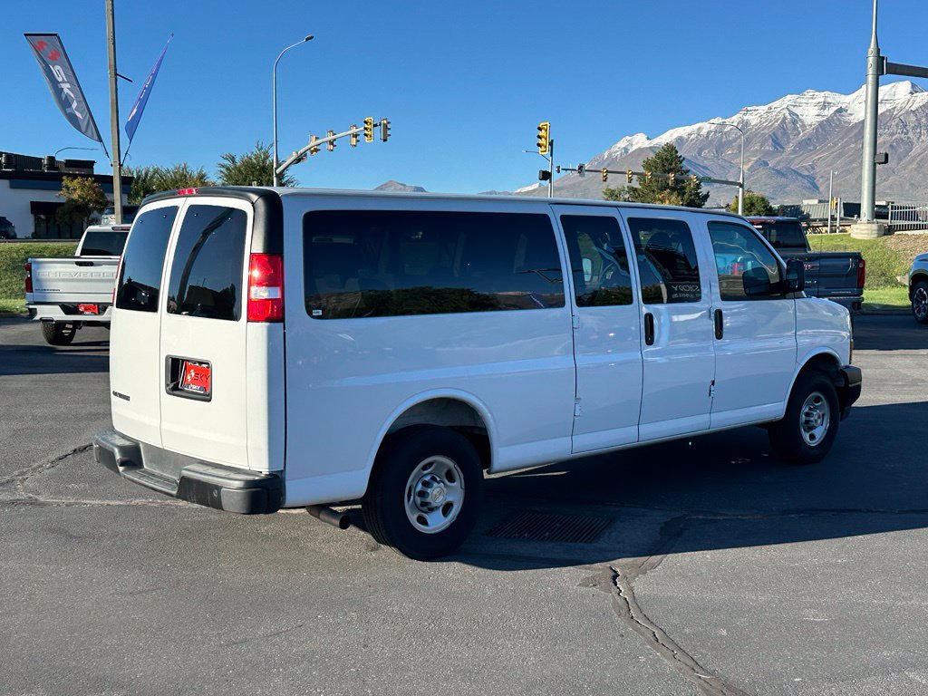 2025 Chevrolet Express Passenger LS - Photo 12