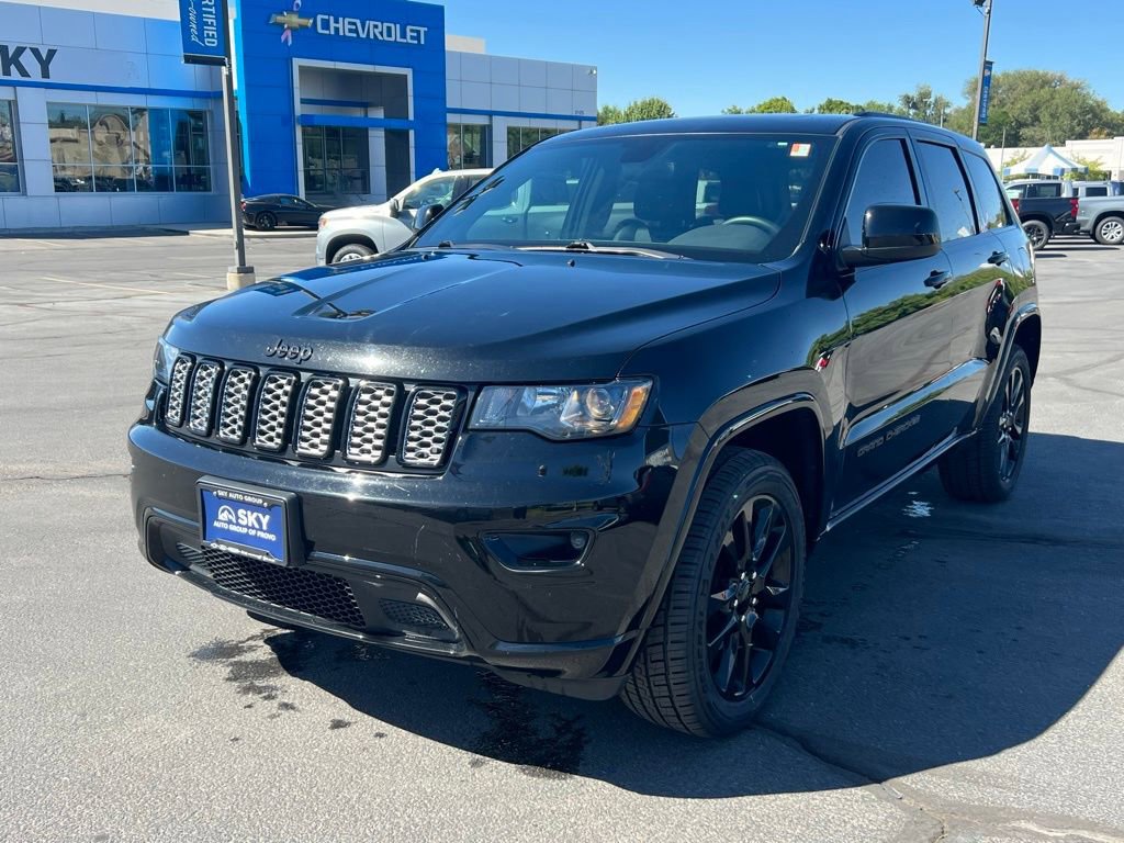 2019 Jeep Grand Cherokee Altitude photo 2