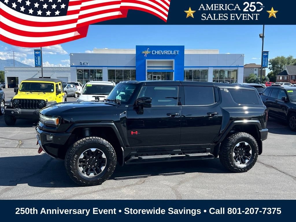 2024 GMC Hummer EV 2X SUV's photo