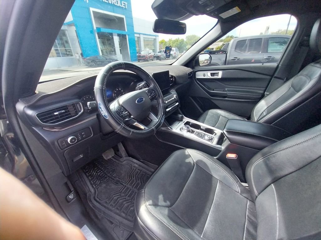 2020 Ford Explorer Limited photo 2