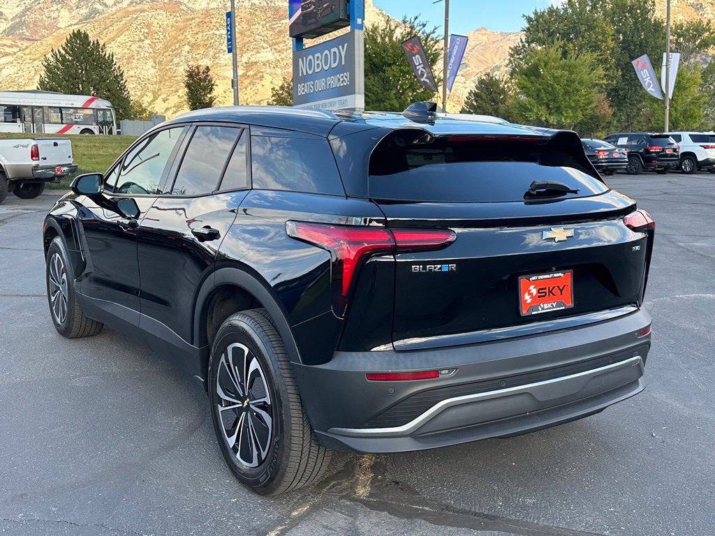 2024 Chevrolet Blazer EV LT - Photo 13
