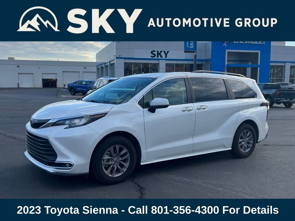 Used 2023 Toyota Sienna XLE